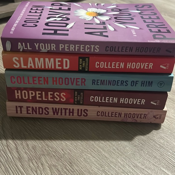 Colleen Hoover books - Picture 1 of 2